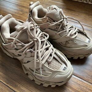 Balenciaga Chunky Trainer Sneakers in Sand/Taupe